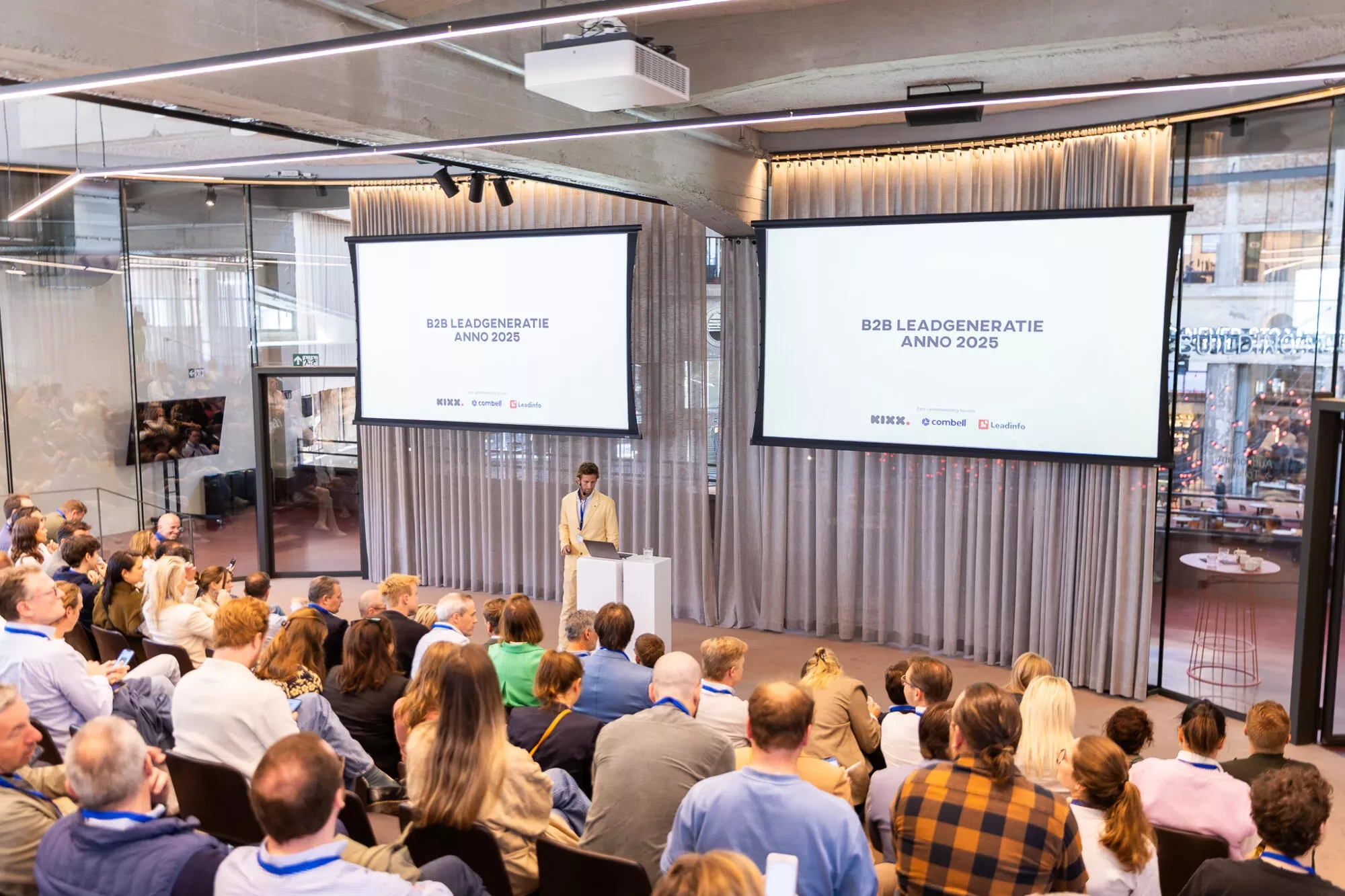 Renke Pieters spreekt over de perfecte leadfunnel tijdens event B2B leadgeneratie anno 2025 met Combell en Leadinfo