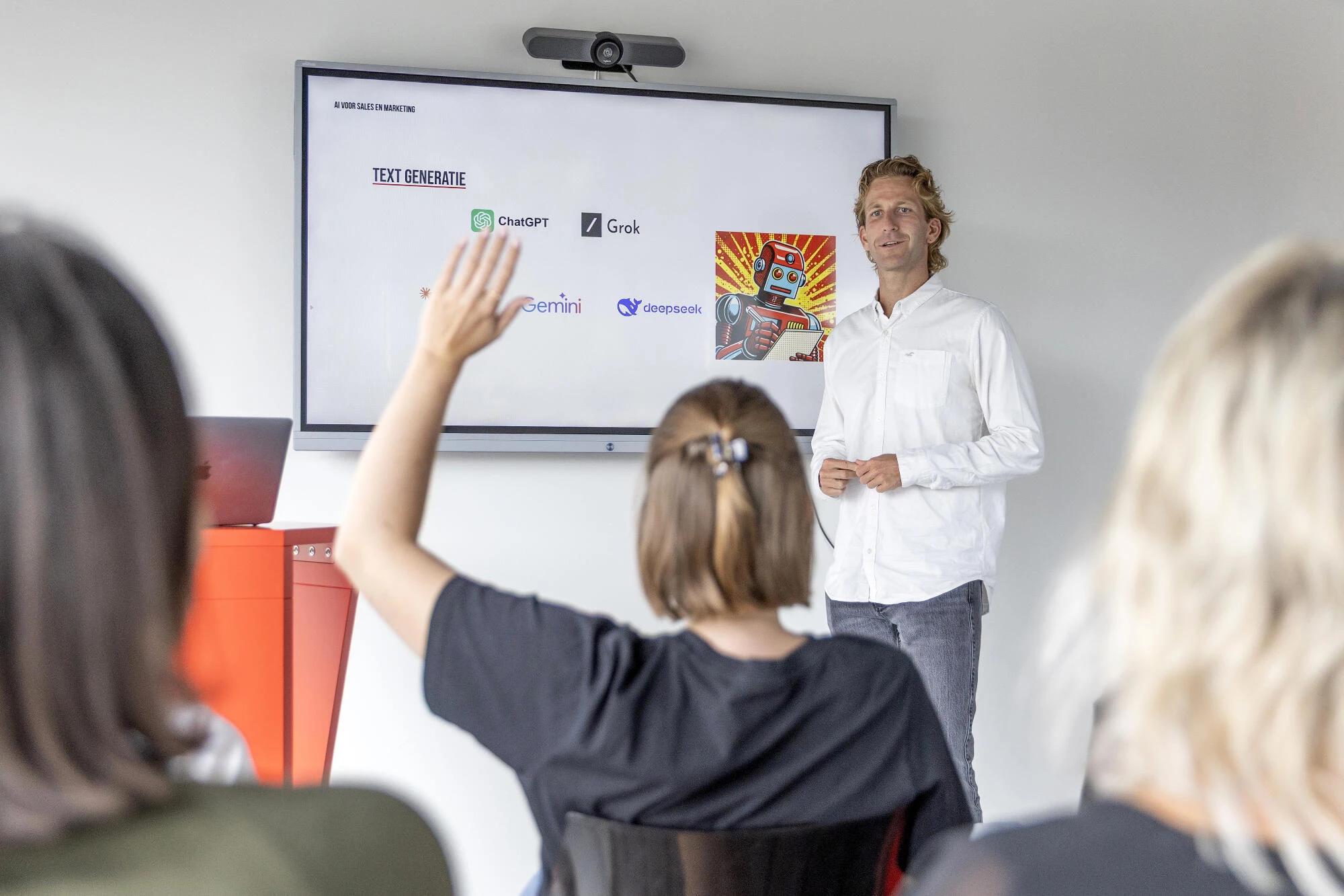Renke presenteert tijdens een KIXX Academy