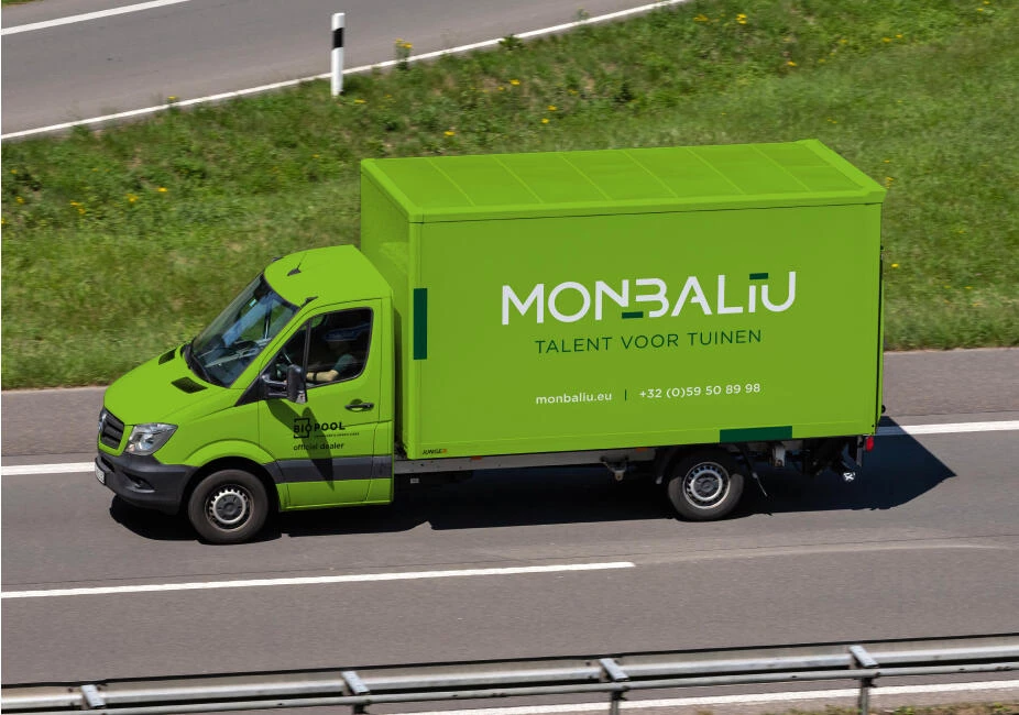 Transportwagen met branding Monbaliu zijaanzicht